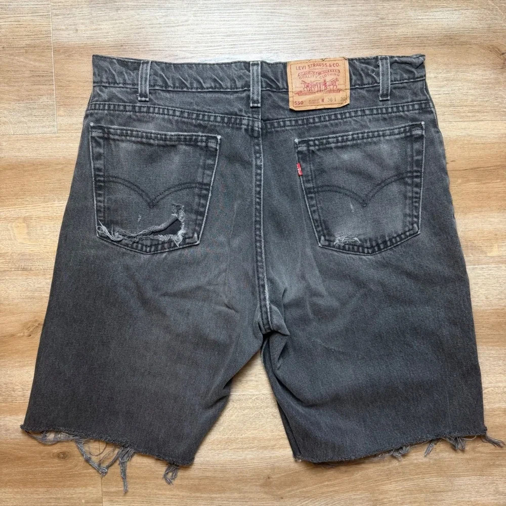 Vintage Levis 550 Cut Off Denim Shorts Mens 34 Black Relaxed Fit Distressed 90s